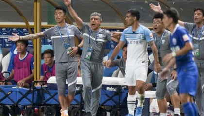 九游游戏-古特比为赛中换人争议“开脱” 信任危机仍未被解除